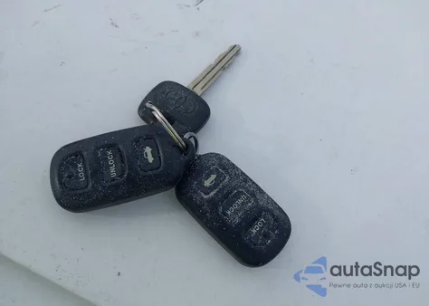 2003 Toyota Camry Le z USA, uszkodzony, nr VIN JTDBE32K930195126